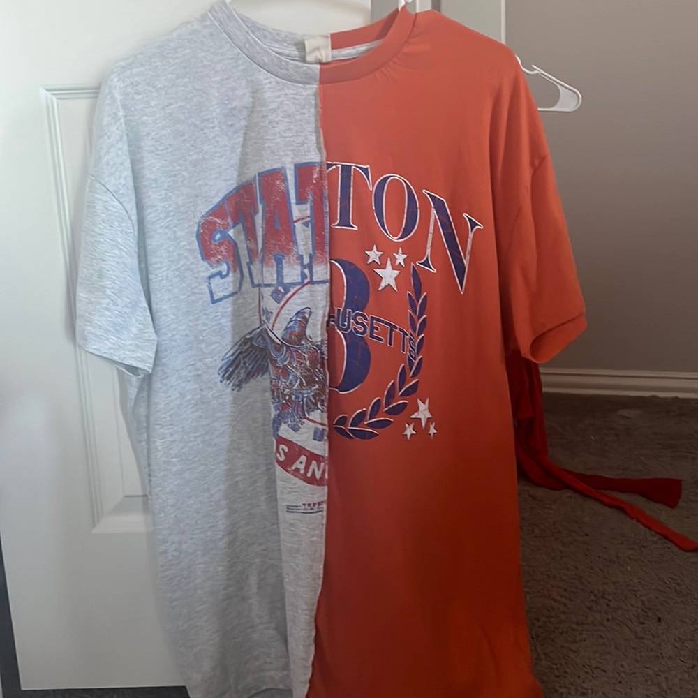 Urban outfitters graphic t shirt, size s/m, worn once